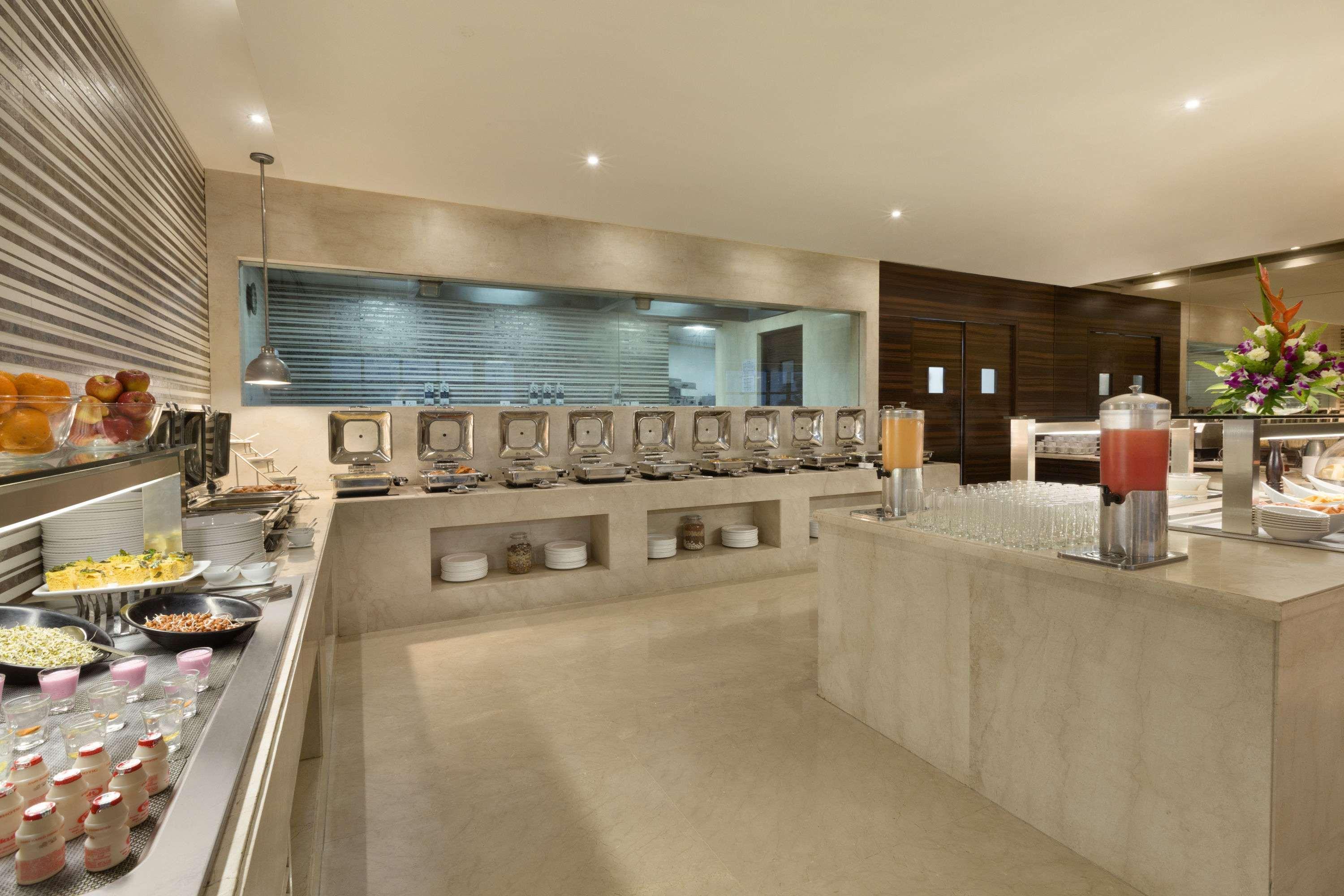 Howard Johnson By Wyndham, Hebbal, Bengaluru Bagian luar foto