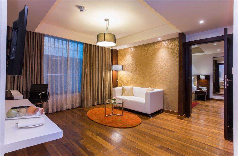 Howard Johnson By Wyndham, Hebbal, Bengaluru Bagian luar foto