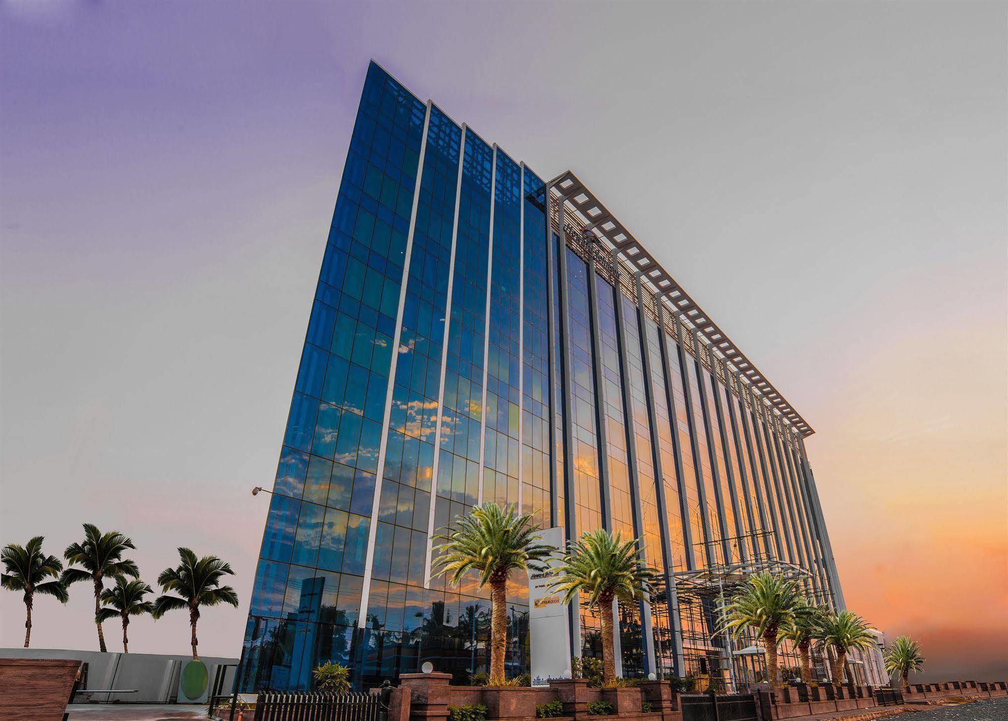 Howard Johnson By Wyndham, Hebbal, Bengaluru Bagian luar foto
