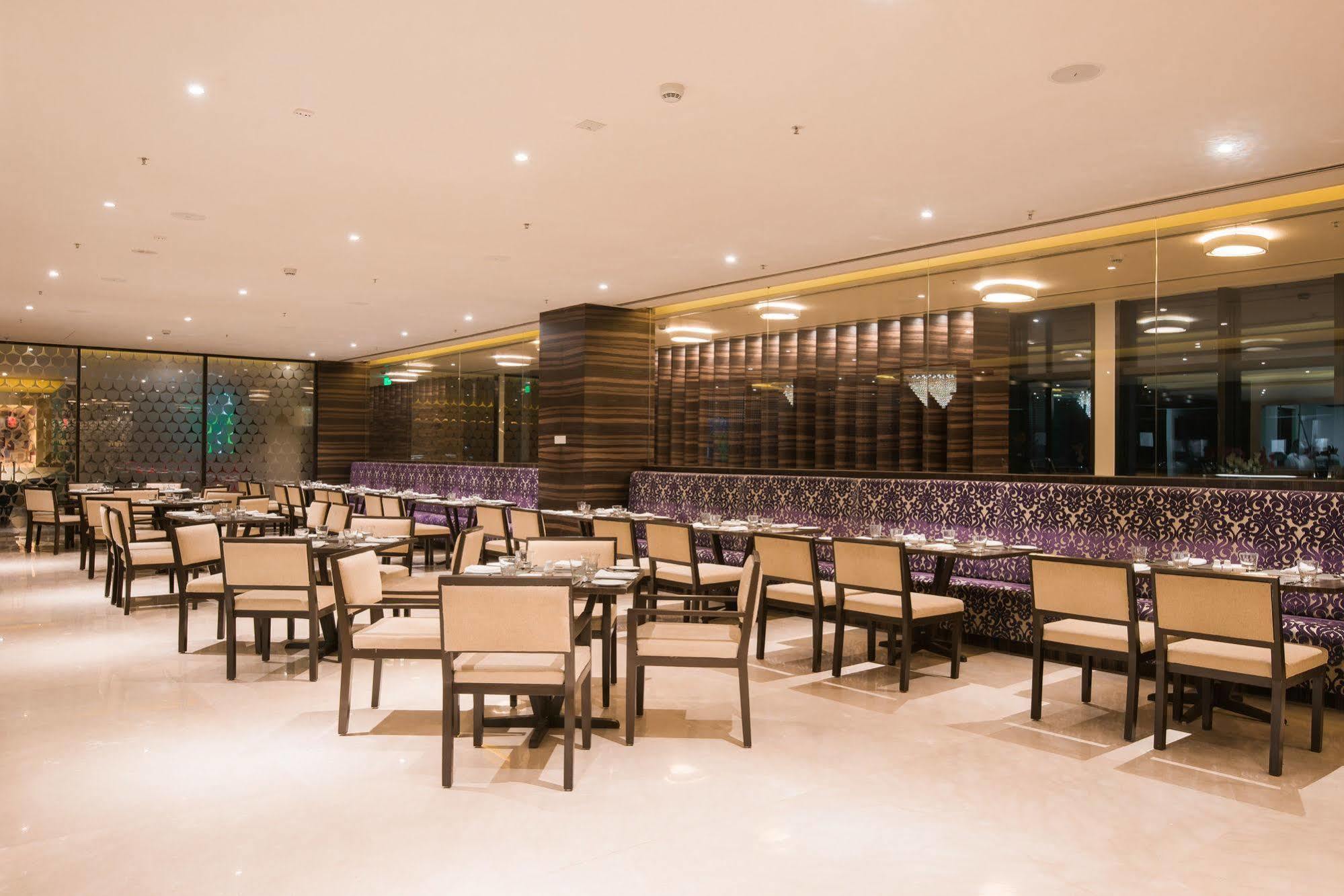 Howard Johnson By Wyndham, Hebbal, Bengaluru Bagian luar foto