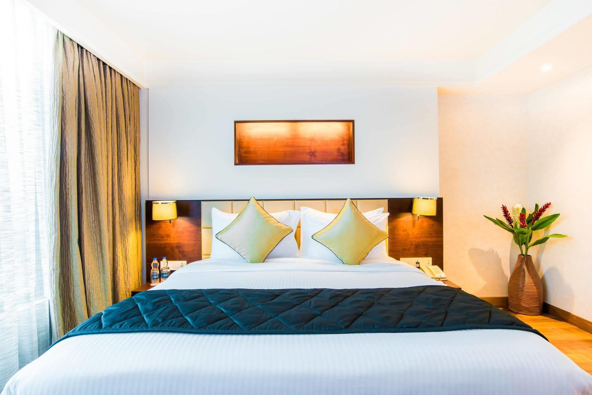 Howard Johnson By Wyndham, Hebbal, Bengaluru Bagian luar foto