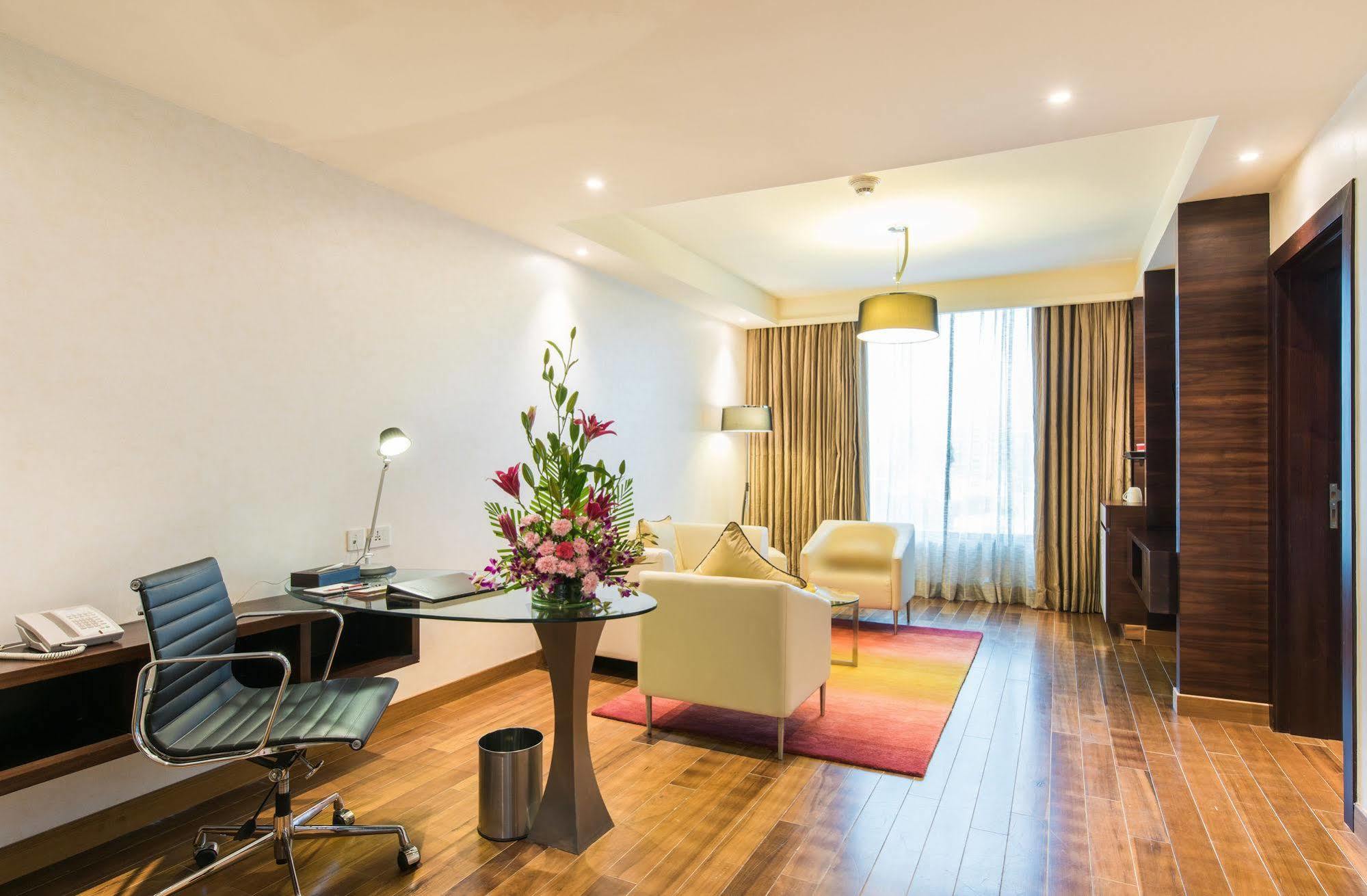 Howard Johnson By Wyndham, Hebbal, Bengaluru Bagian luar foto