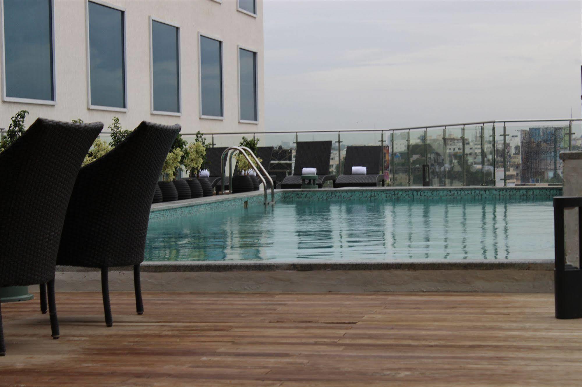 Howard Johnson By Wyndham, Hebbal, Bengaluru Bagian luar foto